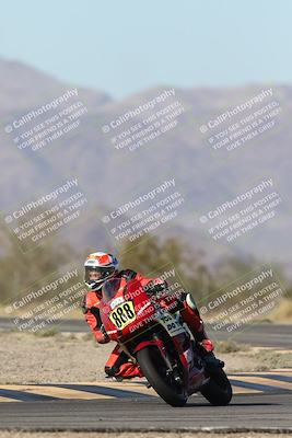 media/Dec-04-2025-Racers Edge (Thu) [[5ebc9f124d]]/3-B Group/1-Session 1 (Turn 7)/